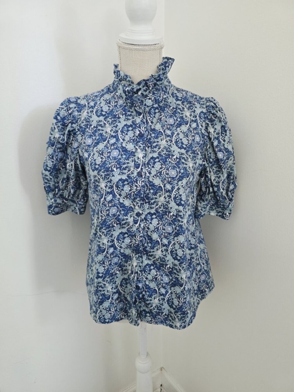 Hyacinth House Floral Cotton Puff Sleeves Button Front Blouse XS Blue Ruffle - Picture 9 of 9